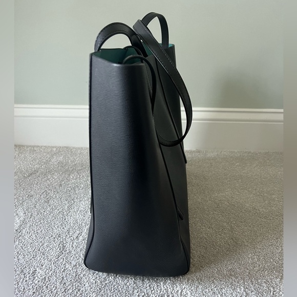 Tiffany Tote- never used excellent condition - Picture 8 of 9